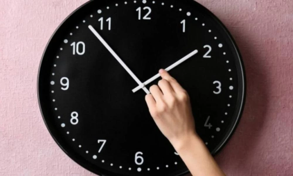 Πότε αλλάζει η ώρα – Μην ξεχάσετε να ρυθμίσετε τα ρολόγια σας
